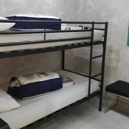 Charming Riverside House With Jacuzzi And Gym Блемон