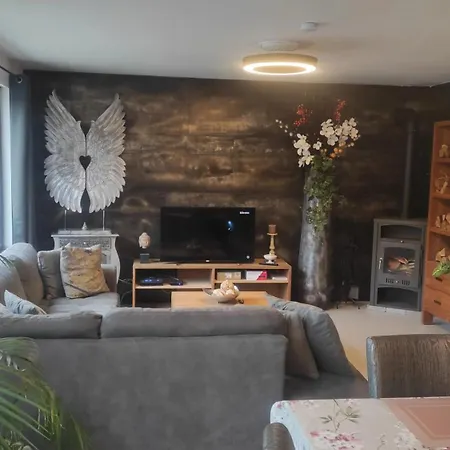 Charming Riverside House With Jacuzzi And Gym * Блемон