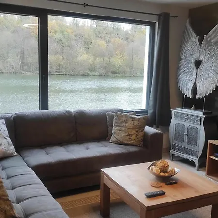 Charming Riverside House With Jacuzzi And Gym * Блемон