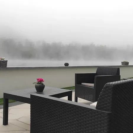 Holiday home Charming Riverside House With Jacuzzi And Gym *